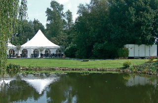 buurtbarbecue of een tuinfeest